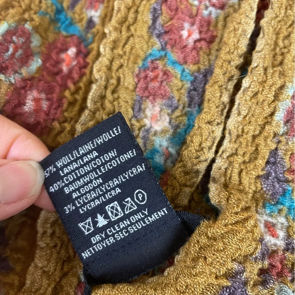 Anthropologie wool blend antique asian look Floral Patterned Scarf - Picture 7 of 10